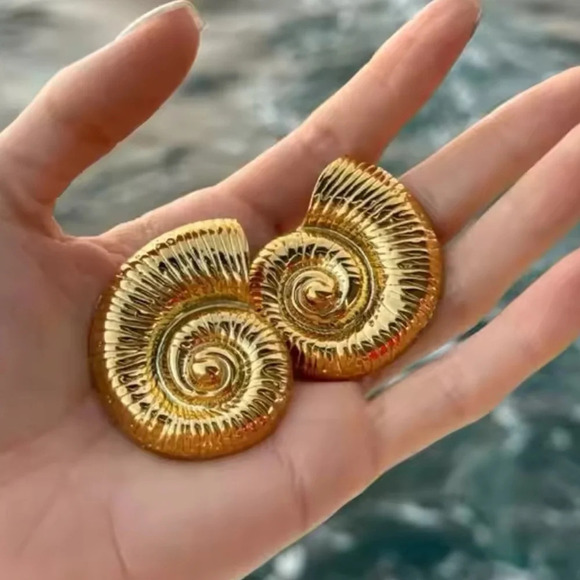 Zara Seashell Gold Earrings - Picture 1 of 17